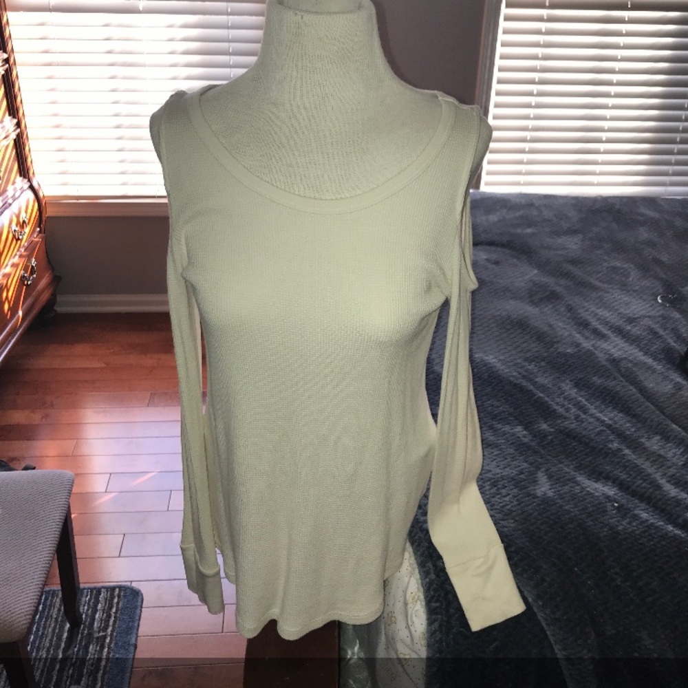 Splendid Brand - Cream Cold Shoulder Waffle Knit Top NWT